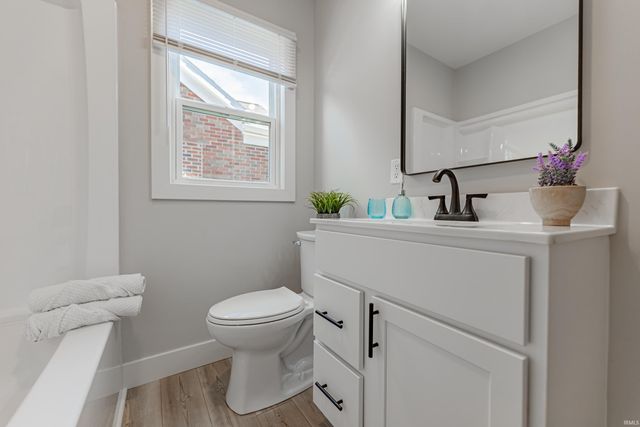 757 E Delaware Street, Evansville, IN 47711