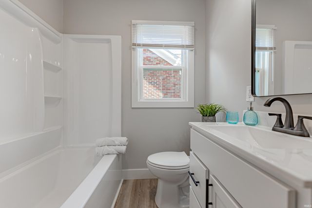 757 E Delaware Street, Evansville, IN 47711