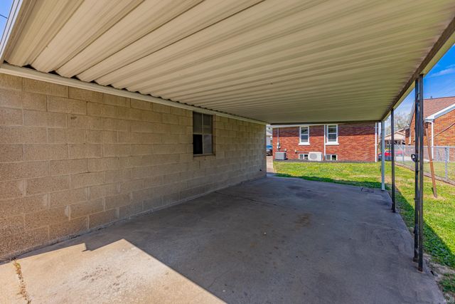 757 E Delaware Street, Evansville, IN 47711