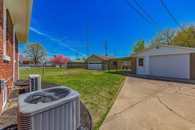 757 E Delaware Street, Evansville, IN 47711