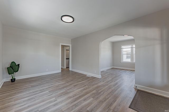 757 E Delaware Street, Evansville, IN 47711