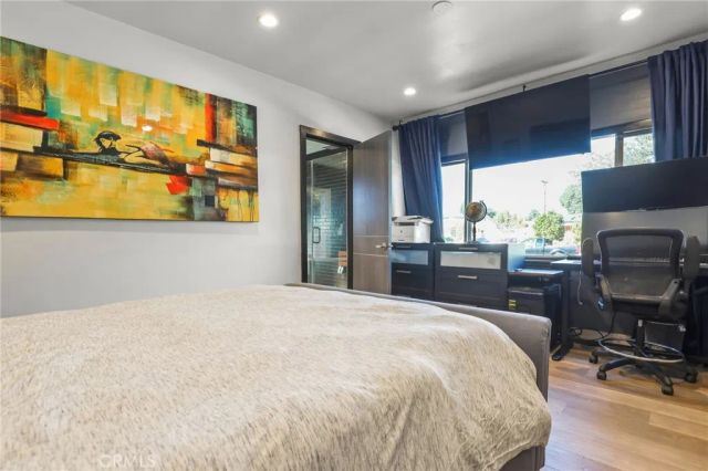 20422 Schoenborn, Winnetka, CA 91306