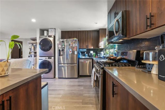 20422 Schoenborn, Winnetka, CA 91306