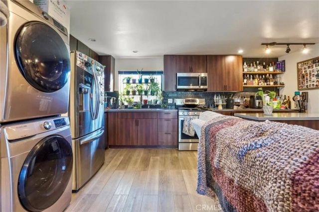 20422 Schoenborn, Winnetka, CA 91306