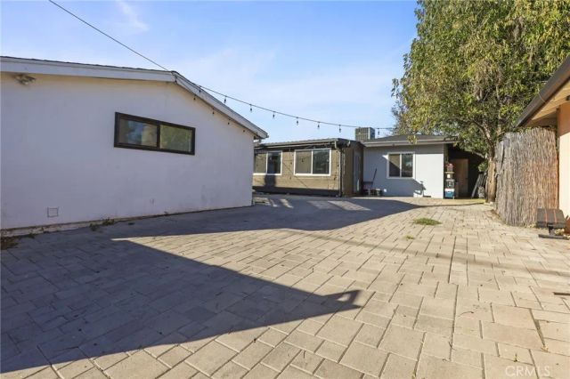 20422 Schoenborn, Winnetka, CA 91306