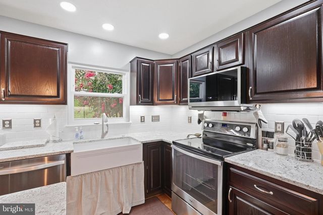 8035 STATION RD, Manassas, VA 20111