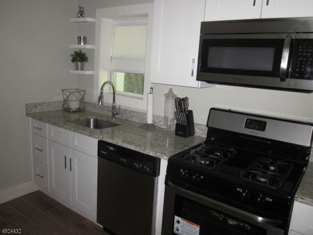 914 Oak St, Roselle Boro, NJ 07203