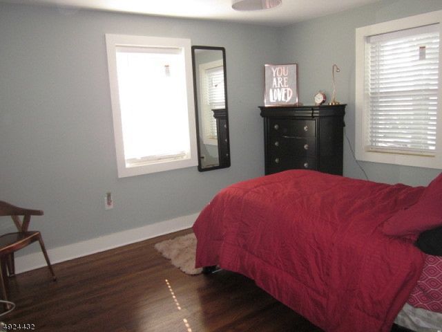 914 Oak St, Roselle Boro, NJ 07203