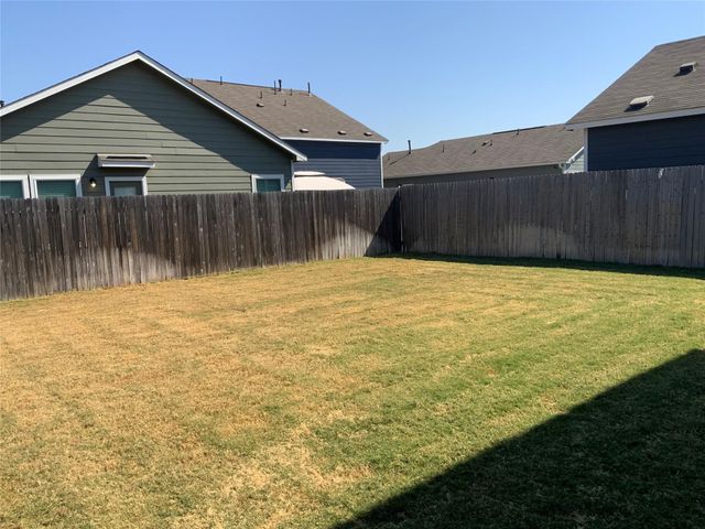 155 Citrine CRST, Maxwell, TX 78656