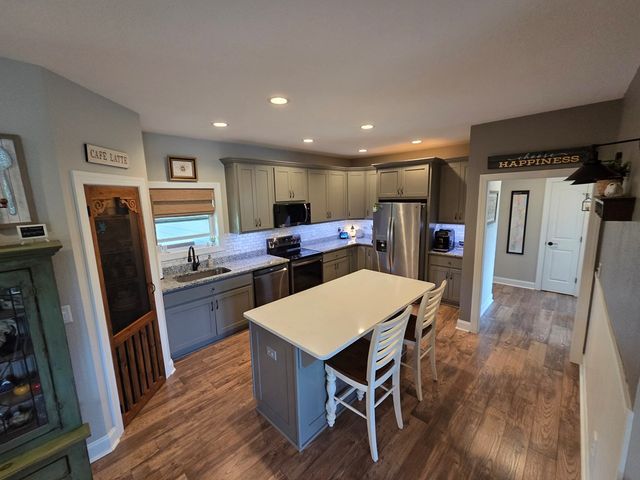 958 New Forest Road, Young Harris, GA 30582