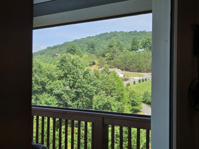 958 New Forest Road, Young Harris, GA 30582