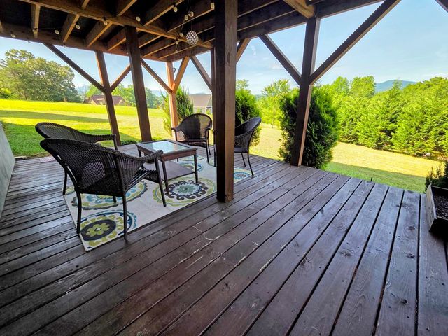 958 New Forest Road, Young Harris, GA 30582
