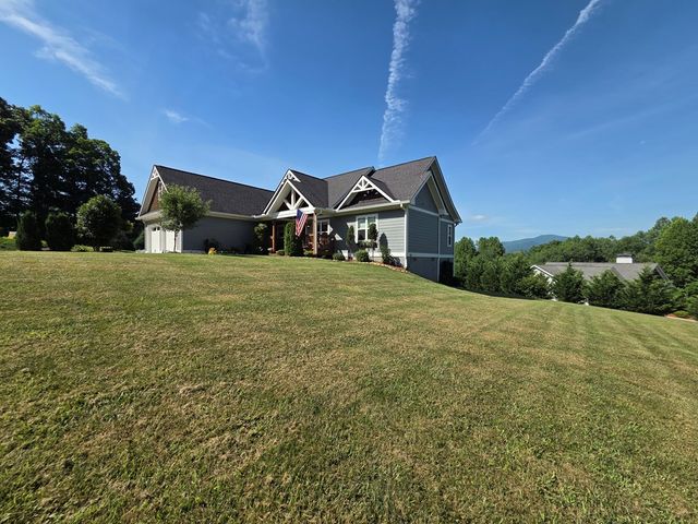 958 New Forest Road, Young Harris, GA 30582