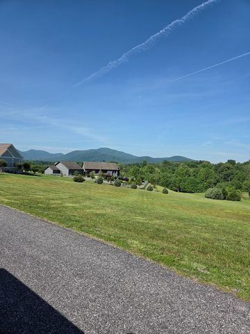 958 New Forest Road, Young Harris, GA 30582