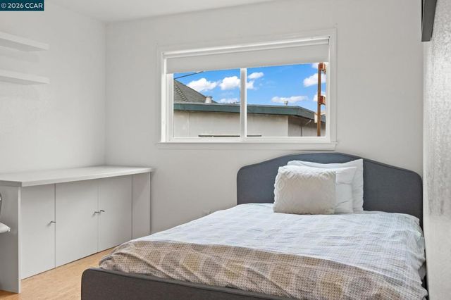 2327 2327 10th Street 4, Berkeley, CA 94710