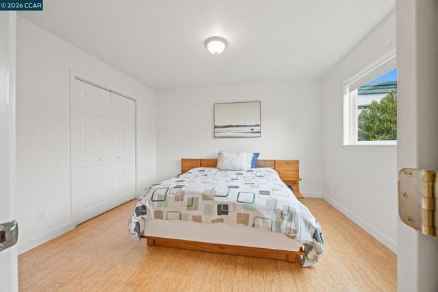 2327 2327 10th Street 4, Berkeley, CA 94710