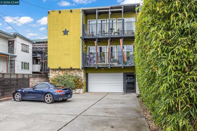 2327 2327 10th Street 4, Berkeley, CA 94710