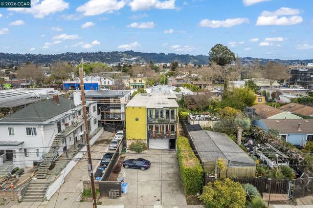 2327 2327 10th Street 4, Berkeley, CA 94710