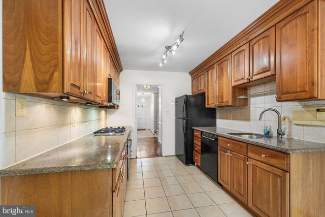 6605 MCLEAN CT, Mclean, VA 22101