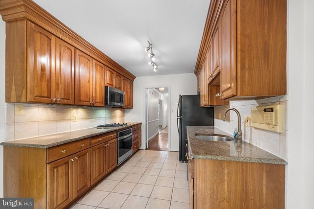 6605 MCLEAN CT, Mclean, VA 22101