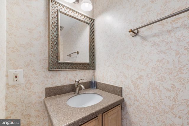 6605 MCLEAN CT, Mclean, VA 22101