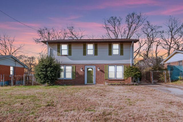 2402 Oakwood Ave, Nashville, TN 37207