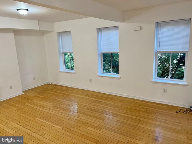 35 EWING ST, Trenton, NJ 08609