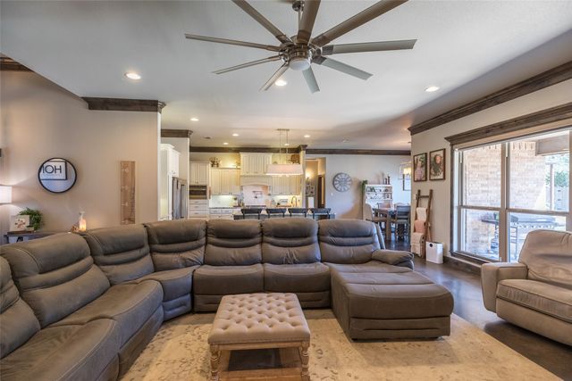 133 Zachry Avenue, Tuscola, TX 79562