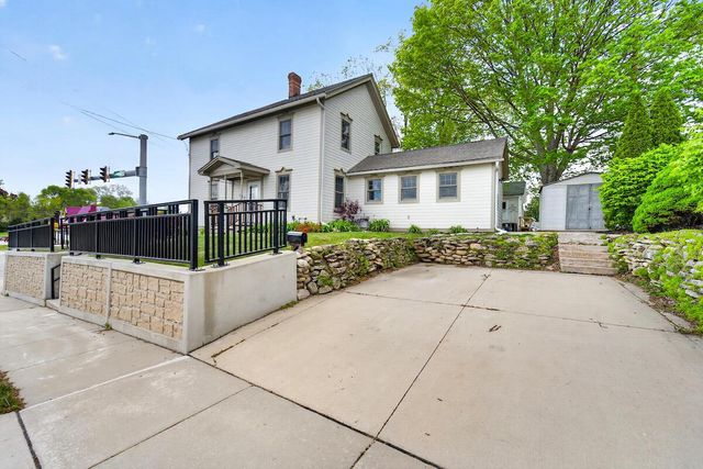 102 Jefferson STREET, Waterford, WI 53185