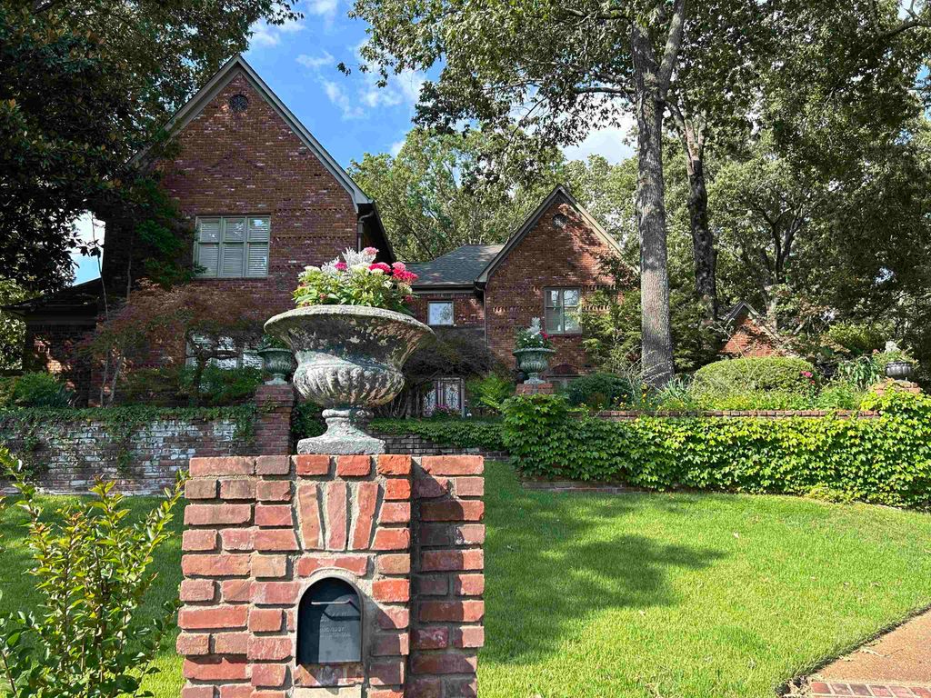 2552 GLENLLYN CV, Germantown, TN 38139