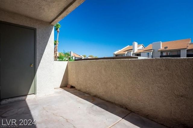 2981 Country Manor Lane 9, Las Vegas, NV 89115