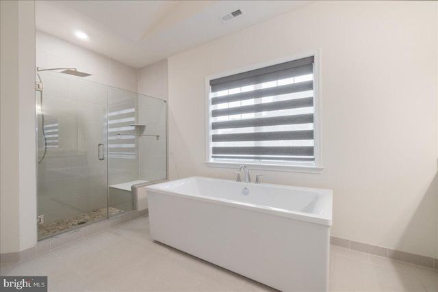 1376 MEMORIAL DR, Warwick, PA 18974