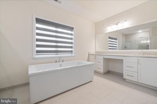 1376 MEMORIAL DR, Warwick, PA 18974