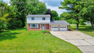 10379 Hegel Road, Goodrich, MI 48438