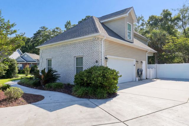 360 Capers Creek Dr., Myrtle Beach, SC 29579