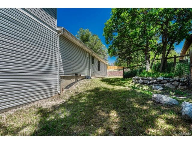 9306 S Curtis Rd, Larkspur, CO 80118