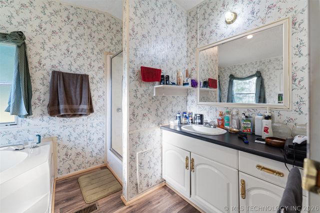 27916 S 4410, Vinita, OK 74301