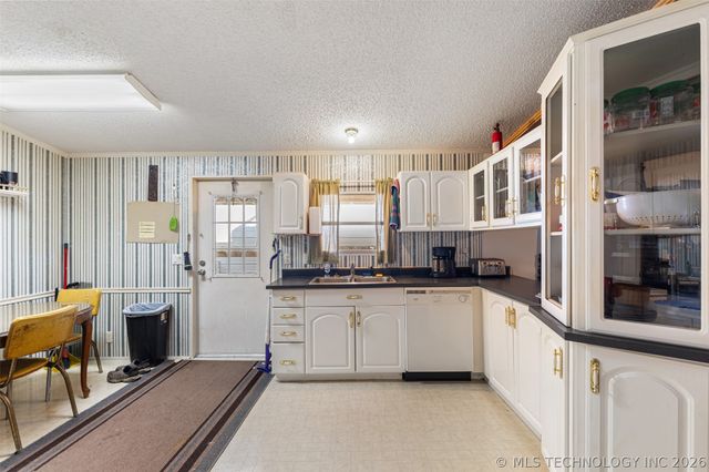 27916 S 4410, Vinita, OK 74301