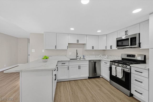 3365 Knollwood Court, Las Vegas, NV 89121