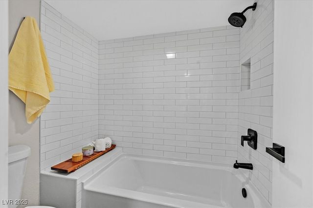 3365 Knollwood Court, Las Vegas, NV 89121