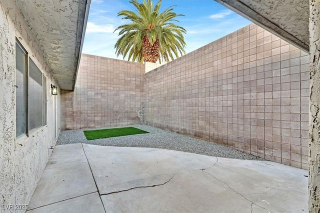 3365 Knollwood Court, Las Vegas, NV 89121