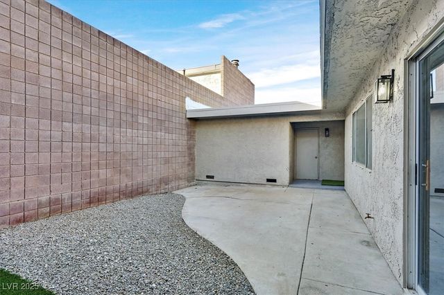 3365 Knollwood Court, Las Vegas, NV 89121