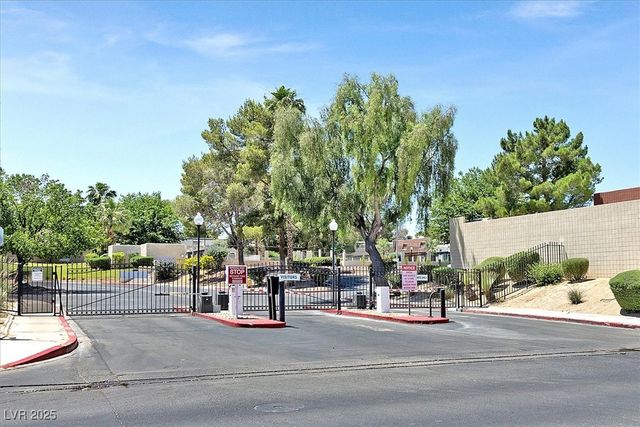 3365 Knollwood Court, Las Vegas, NV 89121