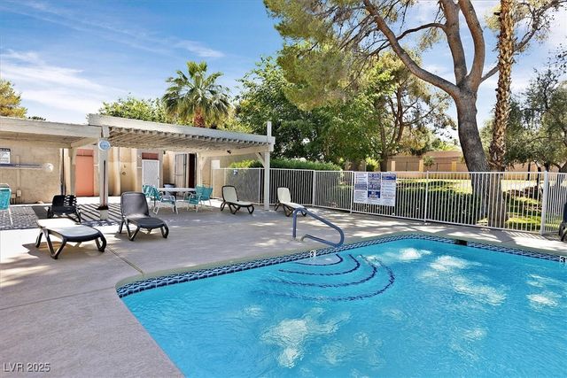 3365 Knollwood Court, Las Vegas, NV 89121