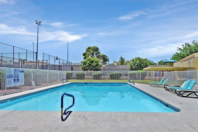 3365 Knollwood Court, Las Vegas, NV 89121