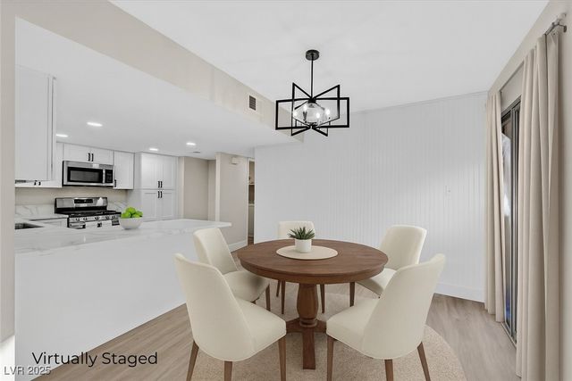 3365 Knollwood Court, Las Vegas, NV 89121