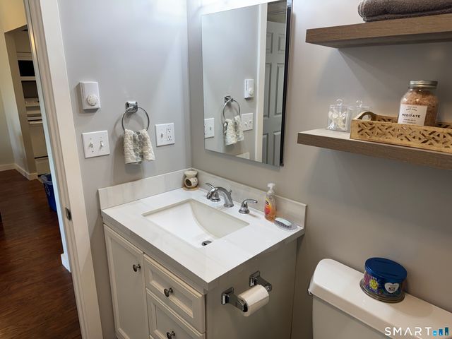 1700 Broadbridge Avenue B17, Stratford, CT 06614