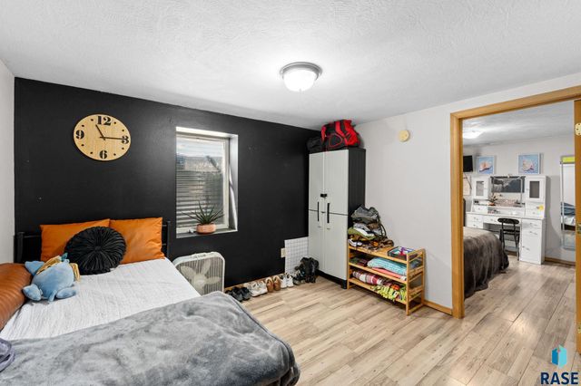 304 S Lyndale Ave Avenue, Sioux Falls, SD 57104