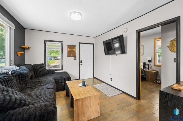 304 S Lyndale Ave Avenue, Sioux Falls, SD 57104