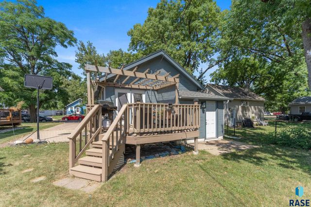 304 S Lyndale Ave Avenue, Sioux Falls, SD 57104